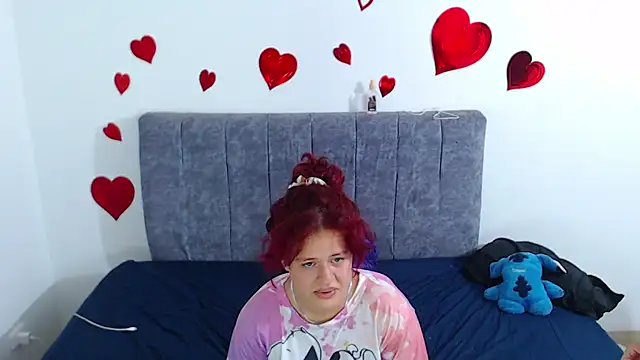 hottie couplee online show from 11, 6, 2026