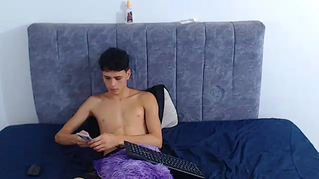 hottie couplee online show from 24, 5, 2026