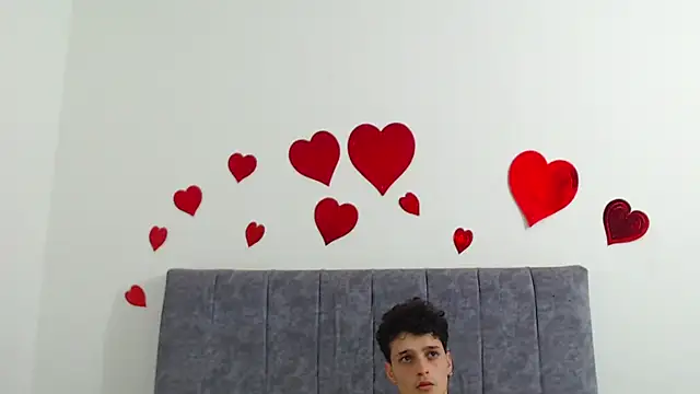 hottie couplee online show from 23, 7, 2026