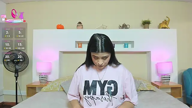 AnikaRomanoff  online show from 15, 12, 2025