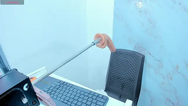 leticia lynn1 online show from 28, 3, 2026