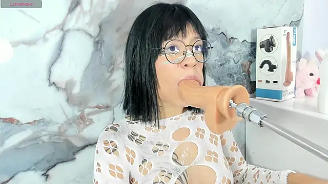 sofia shadow  online show from 1, 3, 2026