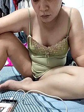 Snapshot of felicity_chloe chatting on 20, 5, 2026 felicity chloe online show from 20, 5, 2026