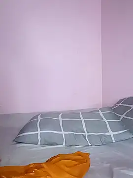 Lovely Ladyboy star online show from 18, 12, 2025