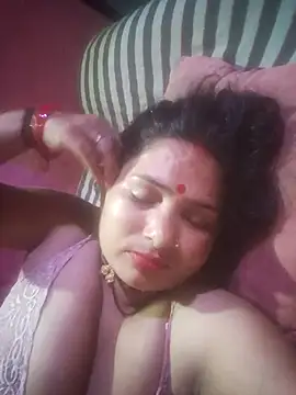 Snapshot of Your-shreya143 chatting on 18, 7, 2026 Your-shreya143 online show from 18, 7, 2026