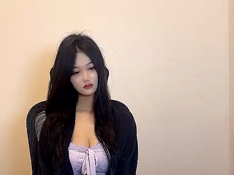 Cat-yiyi online show from 2, 12, 2025