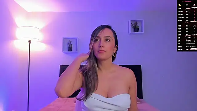 Snapshot of Victoria_Rose_ chatting on 9, 6, 2026 Victoria Rose online show from 9, 6, 2026