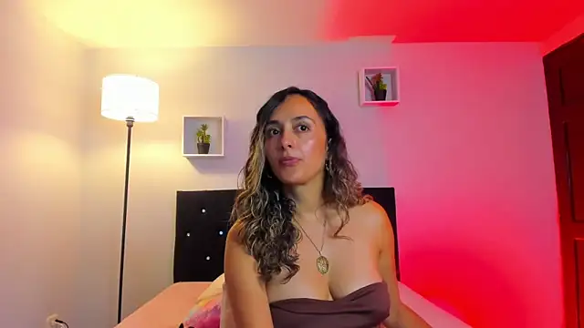 Snapshot of Victoria_Rose_ chatting on 11, 5, 2026 Victoria Rose online show from 11, 5, 2026