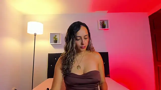 Snapshot of Victoria_Rose_ chatting on 11, 5, 2026 Victoria Rose online show from 11, 5, 2026