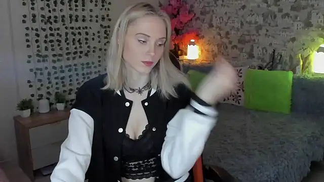 Gina Gina love online show from 8, 5, 2026