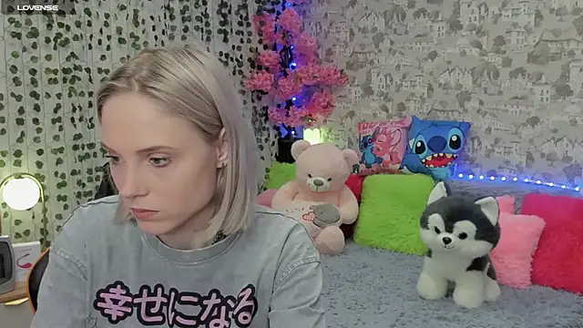 Gina Gina love online show from 4, 6, 2026