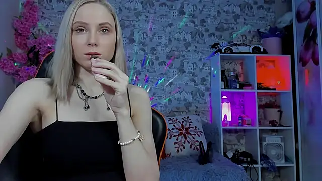 Gina Gina love online show from 15, 4, 2026