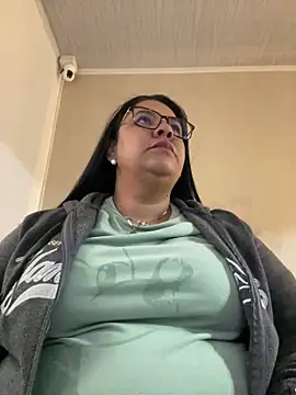 Carameloswing1 online show from 4, 2, 2026