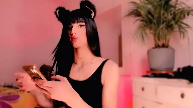 veronicarose  online show from 2, 12, 2025