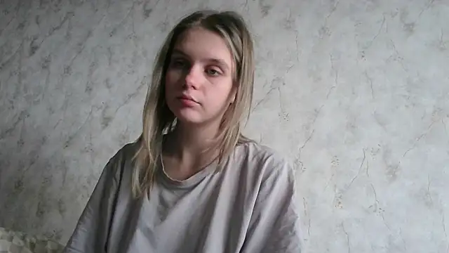 AliceWonderLure online show from 3, 12, 2025