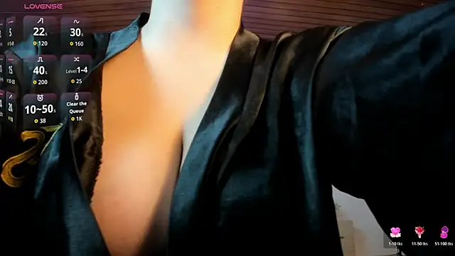 Snapshot of TiffanyHoustton chatting on 14, 7, 2026 TiffanyHoustton online show from 14, 7, 2026