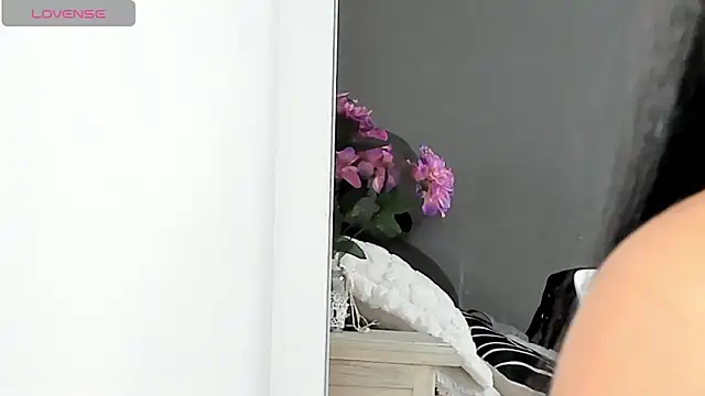 lya  brown online show from 3, 2, 2026