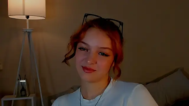 Snapshot of JaneenCrumley chatting on 4, 12, 2025 JaneenCrumley online show from 4, 12, 2025