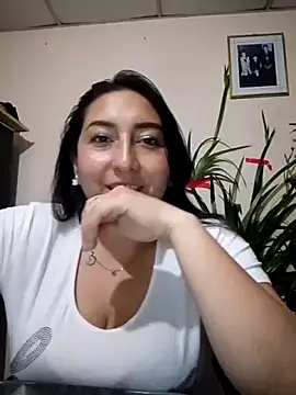 Valeria montana  online show from 2, 3, 2026