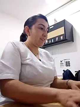 Valeria montana  online show from 23, 2, 2026