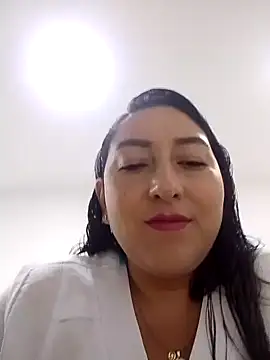 Valeria montana  online show from 15, 4, 2026