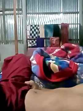 naughtygirl96 online show from 17, 4, 2026