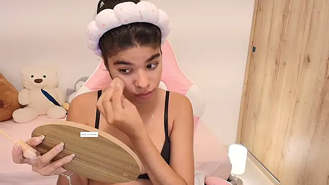 phia carter online show from 17, 4, 2026