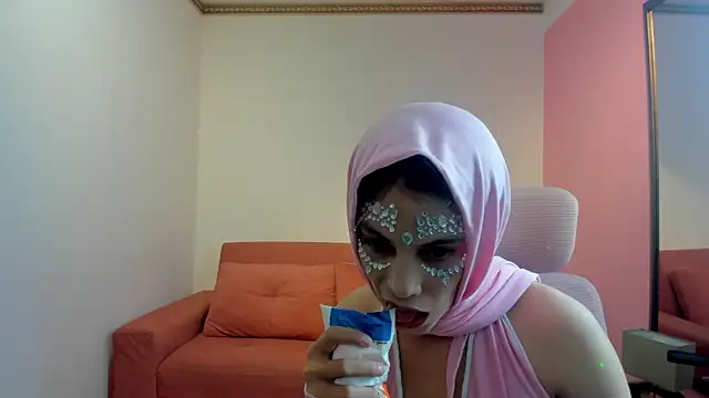 AdrianaTorres  online show from 9, 4, 2026