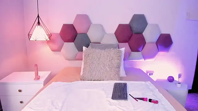 LyraVendrell online show from 11, 3, 2026