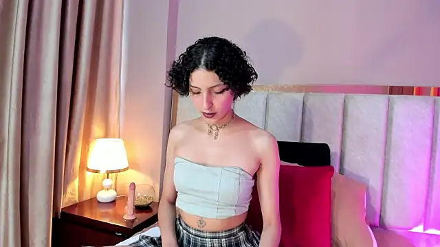 Snapshot of LyraVendrell chatting on 13, 1, 2026 LyraVendrell online show from 13, 1, 2026