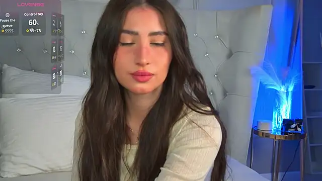 LisaDeviss online show from 14, 4, 2026