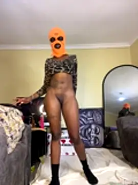 Snapshot of Privy001 chatting on 18, 12, 2025 Privy001 online show from 18, 12, 2025