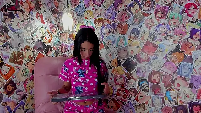 MelanySweett online show from 3, 2, 2026