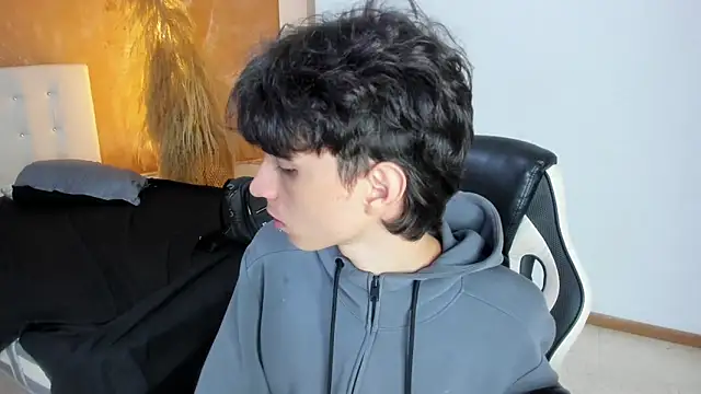 CONNOR STONNE  online show from 28, 2, 2026