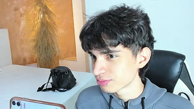 CONNOR STONNE  online show from 20, 2, 2026