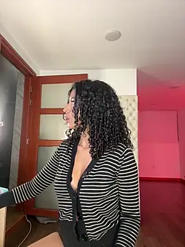 NaomiGarcia1 online show from 30, 5, 2026