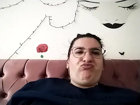 Dana92va online show from 9, 2, 2026