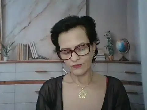 Snapshot of Luna-Hot0802 chatting on 17, 12, 2025 Luna-Hot0802 online show from 17, 12, 2025