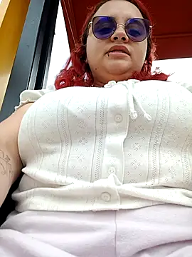 mia-curvy online show from 4, 12, 2025