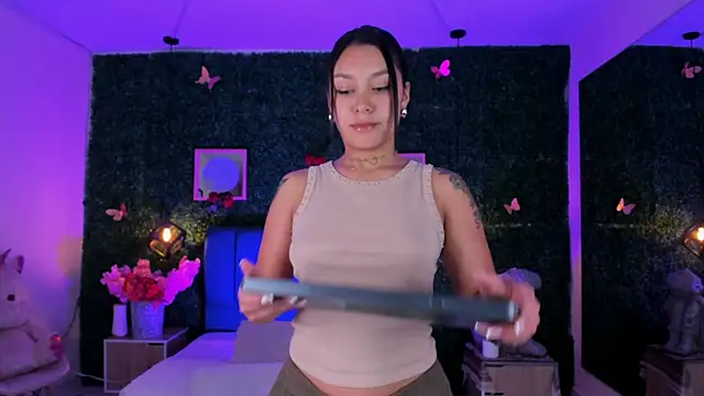 GabyyCute  online show from 8, 1, 2026