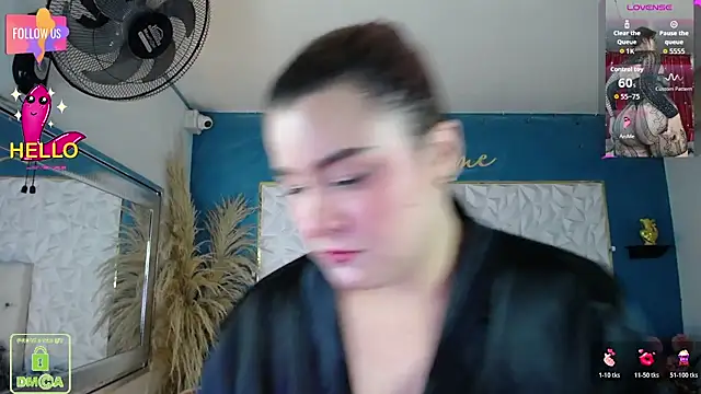 Mia Duque1999 online show from 17, 2, 2026