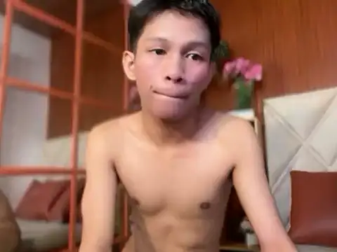 Snapshot of TheBoyAboveYou chatting on 8, 2, 2026 TheBoyAboveYou online show from 8, 2, 2026