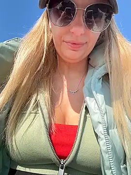 Betsy online show from 7, 4, 2026