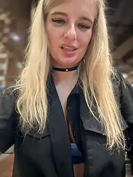 Snapshot of Betsy chatting on 18, 12, 2024 Betsy online show from 18, 12, 2024