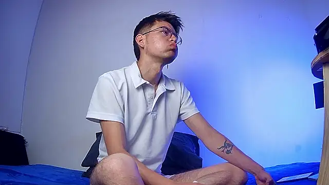 nicolatinboy online show from 11, 2, 2026