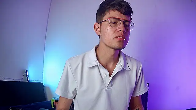 nicolatinboy online show from 23, 2, 2026