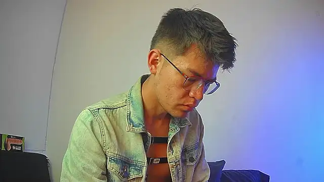 nicolatinboy online show from 9, 2, 2026