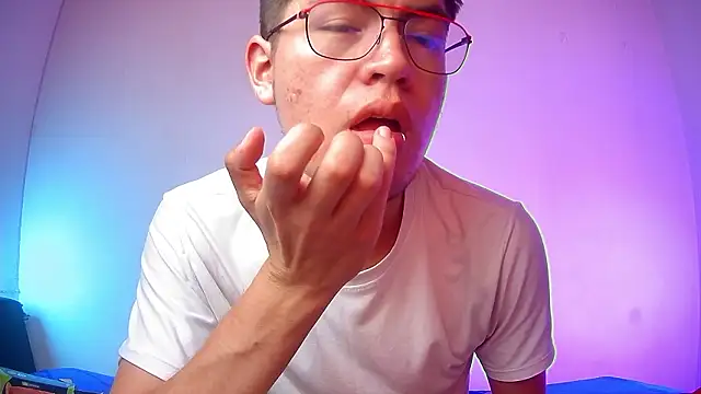 nicolatinboy online show from 19, 3, 2026