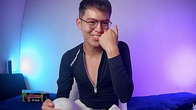 nicolatinboy online show from 7, 3, 2026