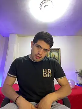 Snapshot of williamsmiiths16 chatting on 2, 2, 2026 williamsmiiths16 online show from 2, 2, 2026